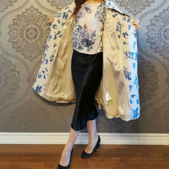 Sold*Hobbs London made in Portugal floral coat - Picture 5 of 8